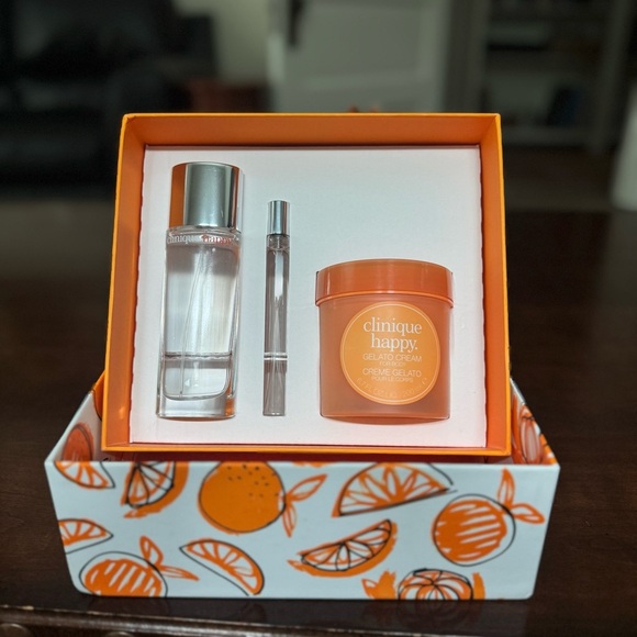 Clinique Happy Perfume and Gelato Cream Set in Orange - Picture 1 of 2